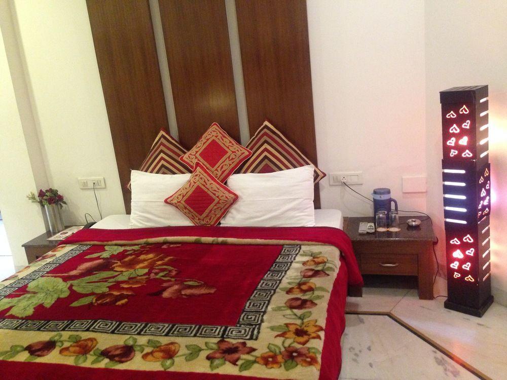 Namaskar Residency Hotel Амритсар Екстериор снимка