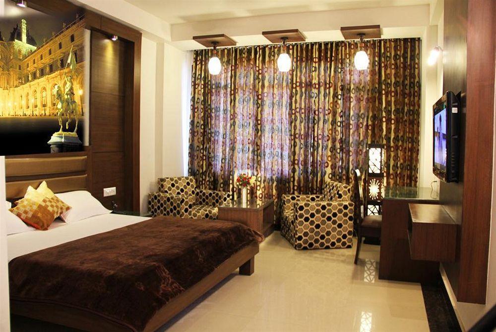 Namaskar Residency Hotel Амритсар Екстериор снимка