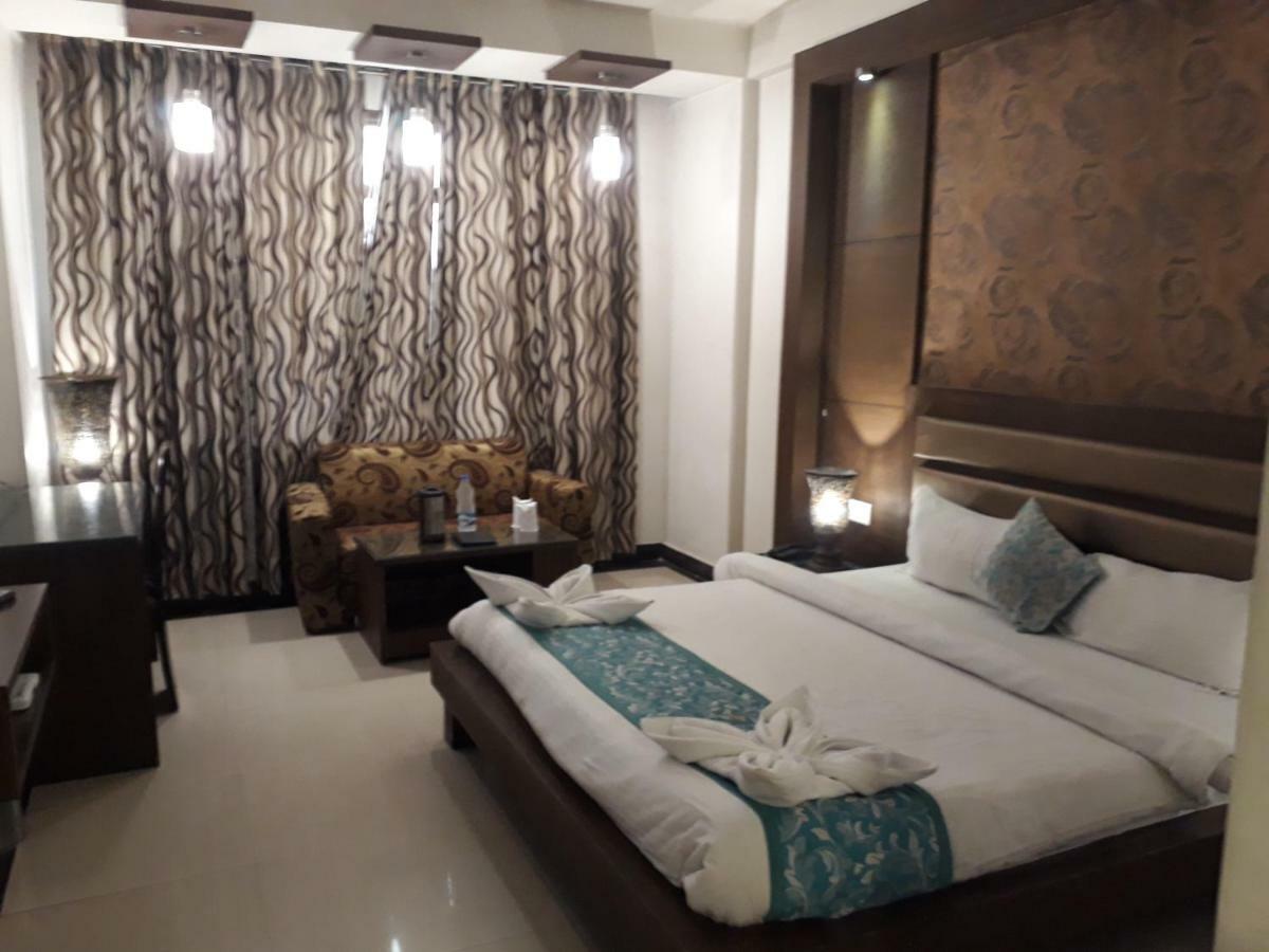 Namaskar Residency Hotel Амритсар Екстериор снимка
